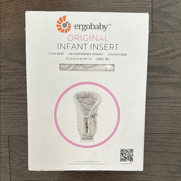 Ergobaby Other - Ergobaby Carrier infant insert